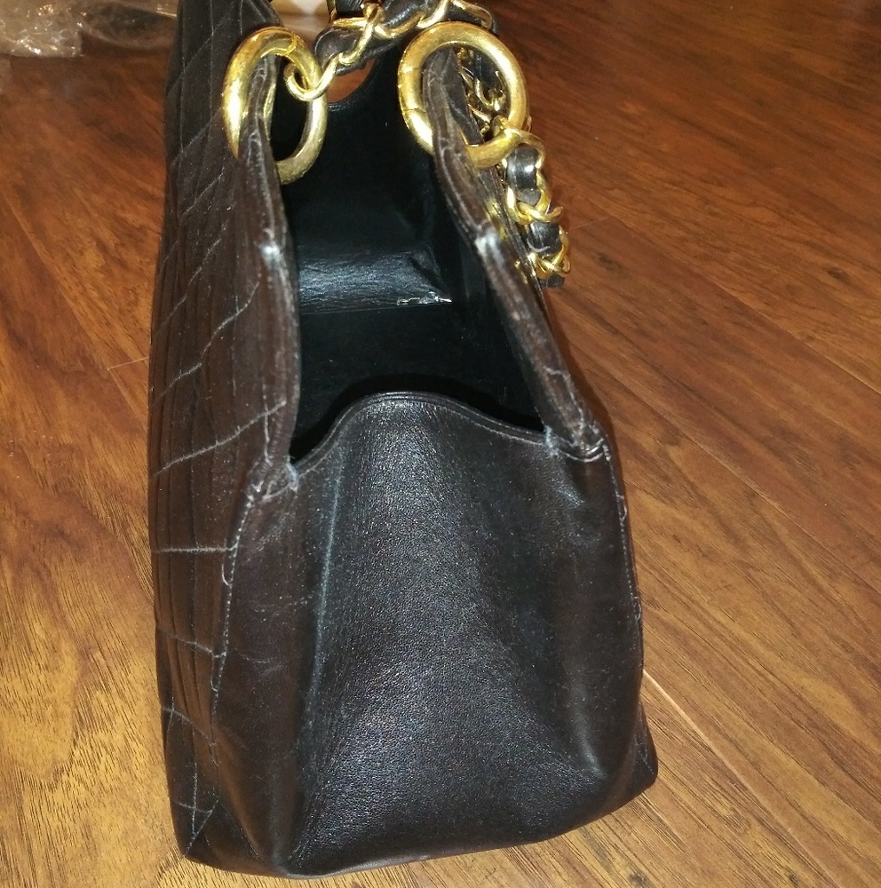 *SOLD LOCAL*Chanel GST Black Caviar Leather Gold - Picture 5 of 8